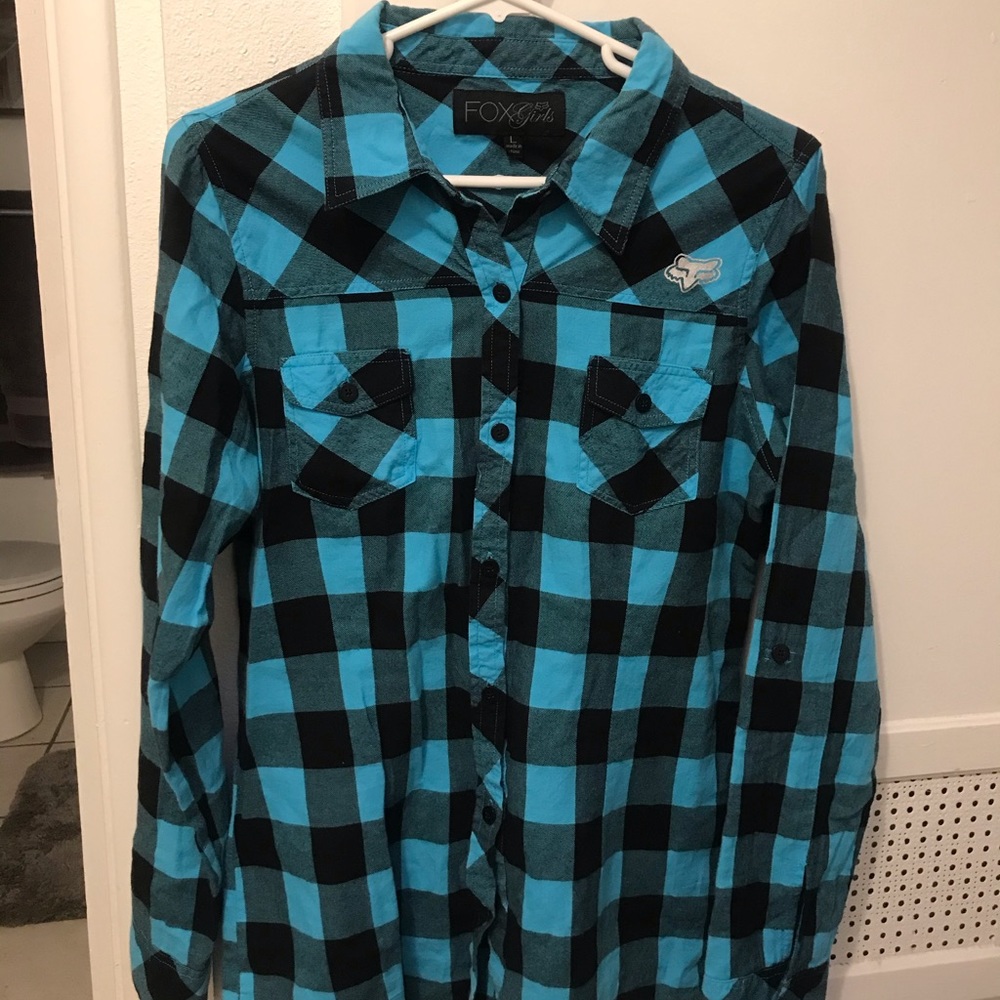 Fox Plaid Button Up Flannel Shirt!